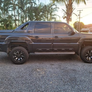 chevy avalanche fender