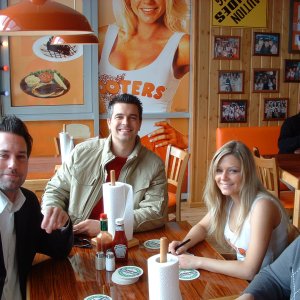 11_Feb_Hooters_GTG42.JPG