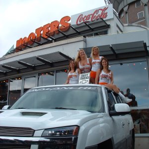 11_Feb_Hooters_GTG65.JPG