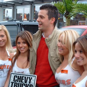 11_Feb_Hooters_GTG75.JPG